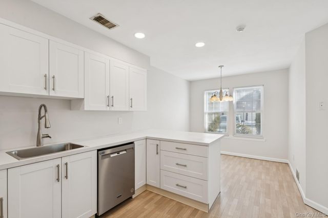 46 Gazebo Lane, Holtsville, NY 11742