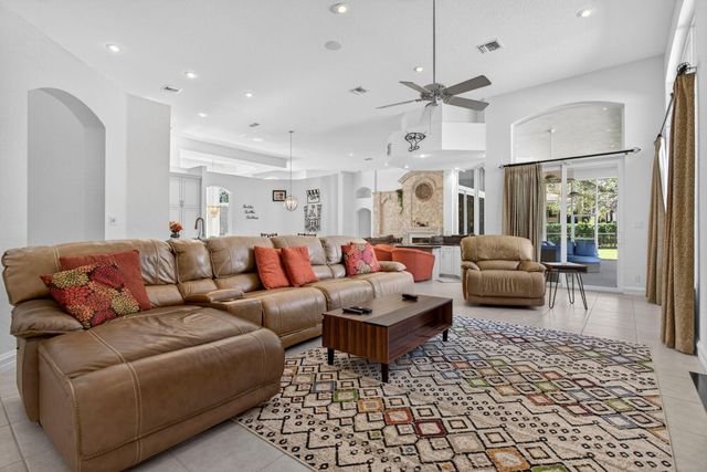 6855 NW 102nd Lane, Parkland, FL 33076