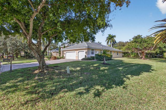 6855 NW 102nd Lane, Parkland, FL 33076