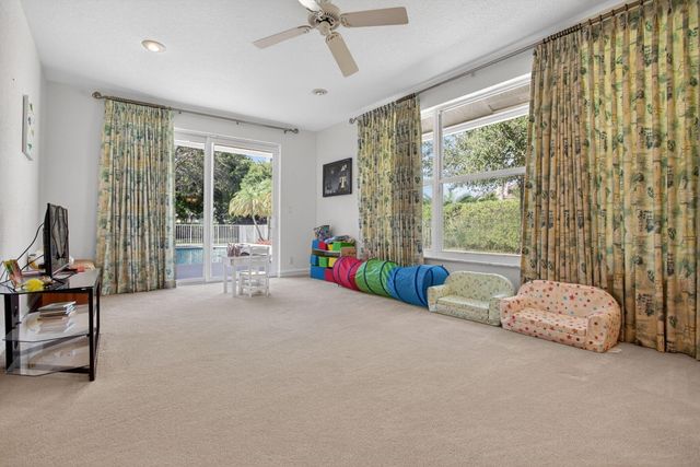 6855 NW 102nd Lane, Parkland, FL 33076