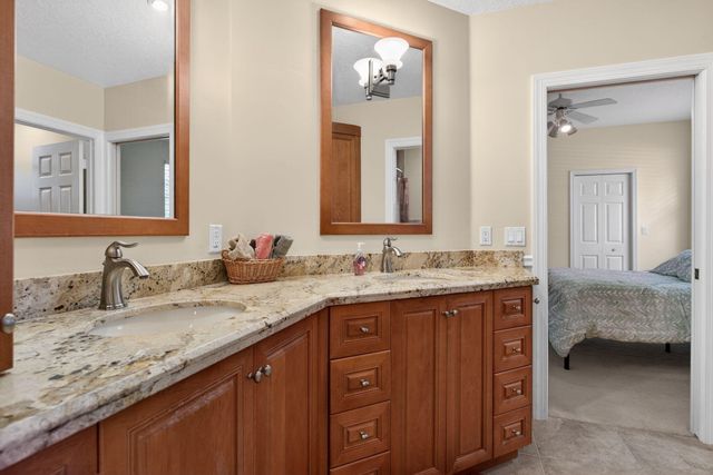 6855 NW 102nd Lane, Parkland, FL 33076