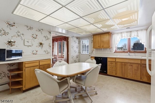 116 S Hillside Ave, Roxbury Twp., NJ 07876