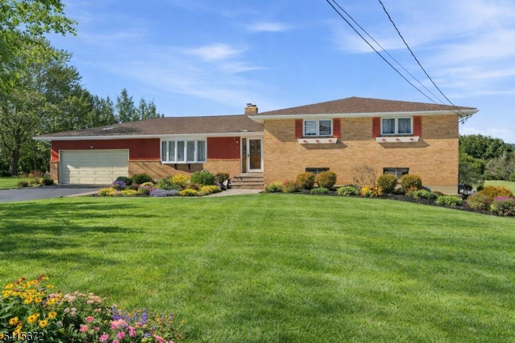 116 S Hillside Ave, Roxbury Twp., NJ 07876