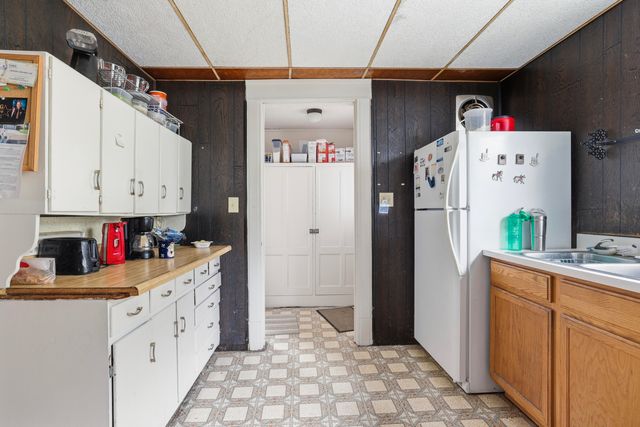 204 Jefferson Avenue, La Porte, IN 46350