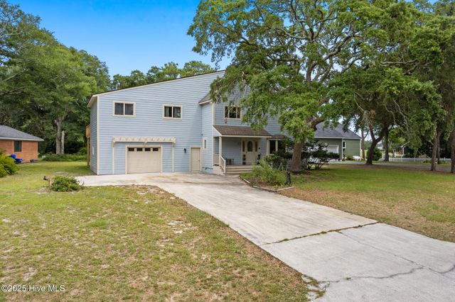 31 Augusta Drive, Oak Island, NC 28465