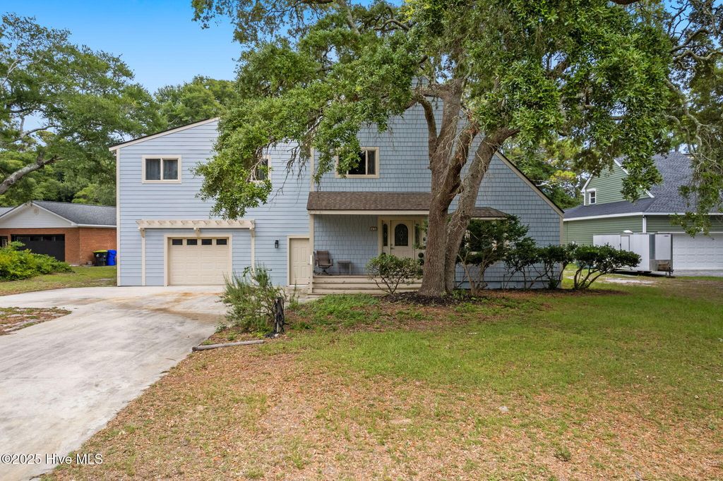 31 Augusta Drive, Oak Island, NC 28465