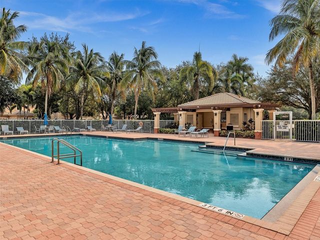 4126 Forest Dr, Weston, FL 33332