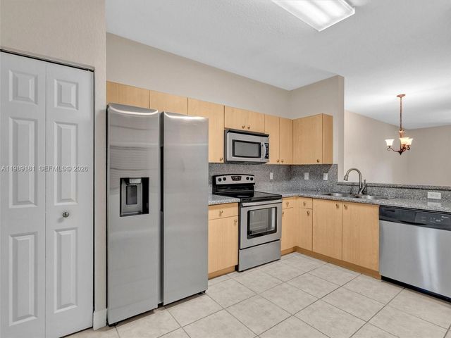 4126 Forest Dr, Weston, FL 33332