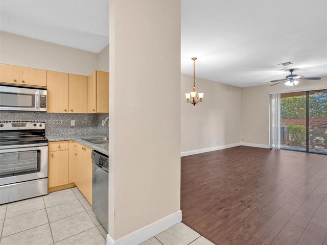 4126 Forest Dr, Weston, FL 33332