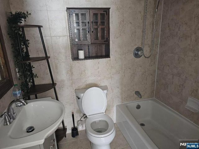 6107 Park Avenue 4, West New York, NJ 07093