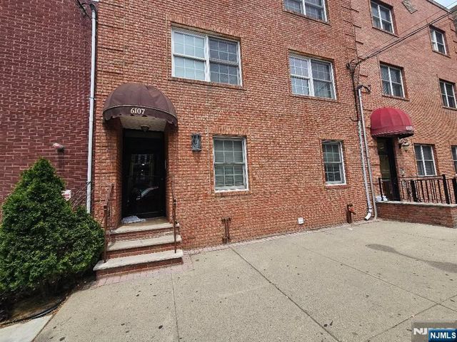 6107 Park Avenue 4, West New York, NJ 07093