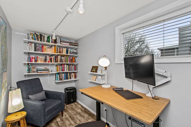 6323 N Kirkwood Avenue, Chicago, IL 60646