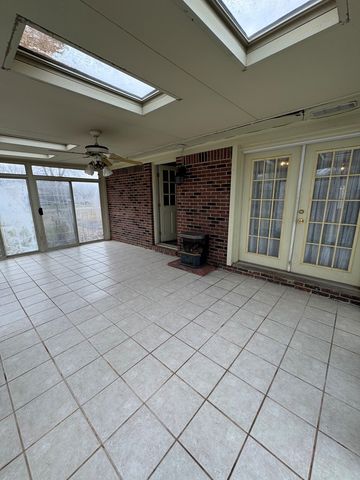 3978 Tanglewood Drive, Hopkinsville, KY 42240