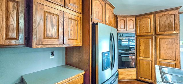 509 Sunset Strip, Eufaula, OK 74432