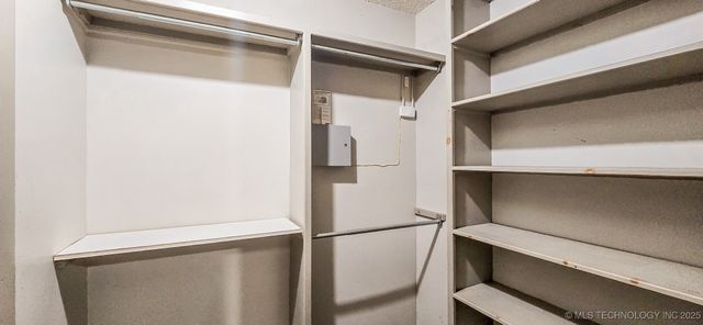 509 Sunset Strip, Eufaula, OK 74432