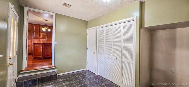 509 Sunset Strip, Eufaula, OK 74432