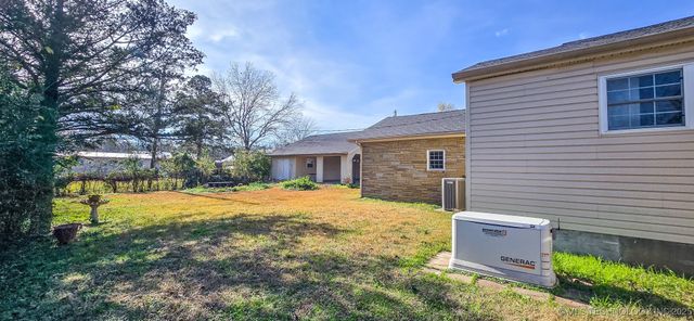 509 Sunset Strip, Eufaula, OK 74432