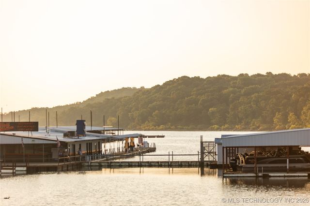 509 Sunset Strip, Eufaula, OK 74432