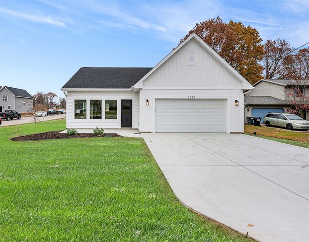 2075 Stanley Avenue, Portage, MI 49002