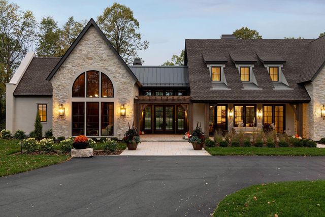 2295 Tamarack Drive, Medina, MN 55356