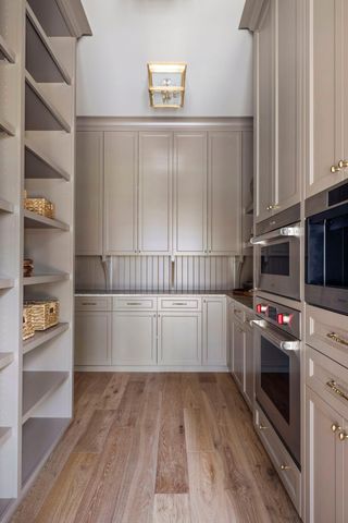 2295 Tamarack Drive, Medina, MN 55356