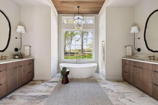 2295 Tamarack Drive, Medina, MN 55356