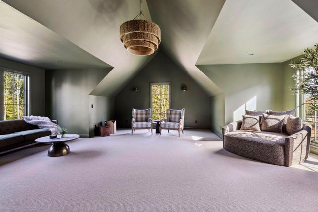 2295 Tamarack Drive, Medina, MN 55356