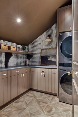 2295 Tamarack Drive, Medina, MN 55356