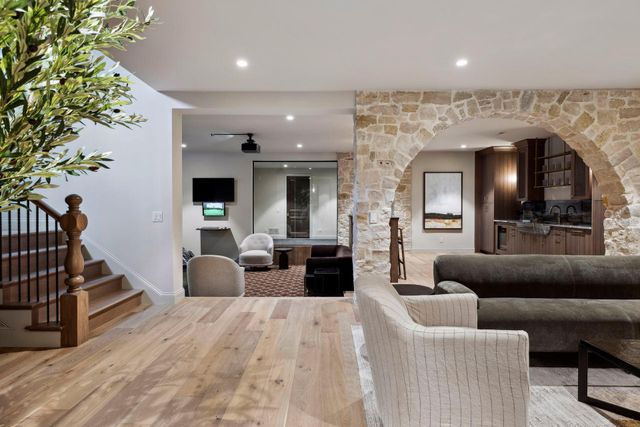 2295 Tamarack Drive, Medina, MN 55356