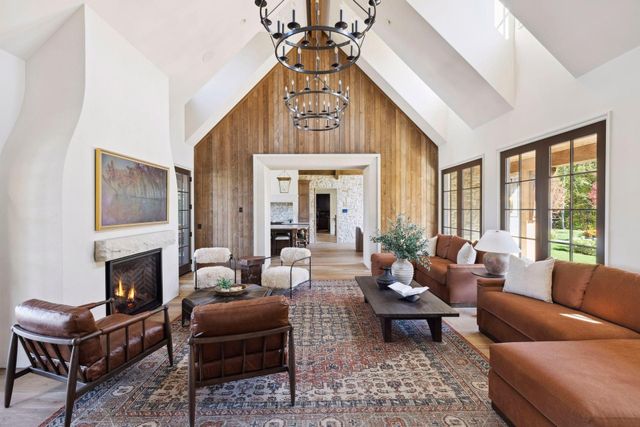 2295 Tamarack Drive, Medina, MN 55356