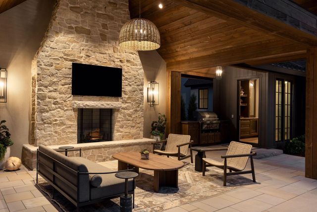 2295 Tamarack Drive, Medina, MN 55356