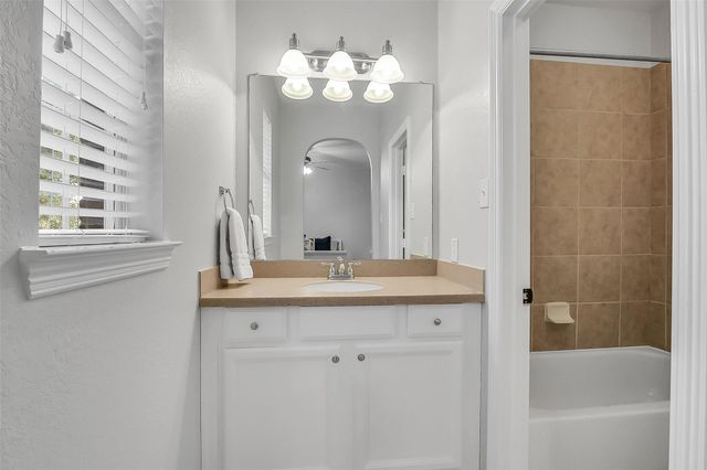 714 Summer Trace Lane, Richmond, TX 77406