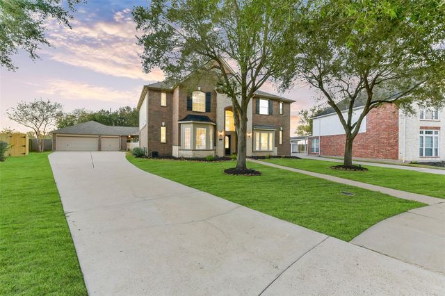 714 Summer Trace Lane, Richmond, TX 77406