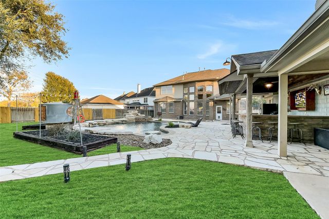 714 Summer Trace Lane, Richmond, TX 77406