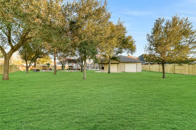 714 Summer Trace Lane, Richmond, TX 77406