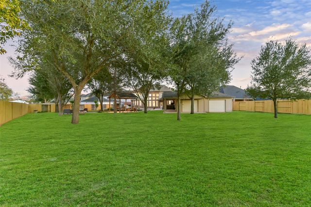 714 Summer Trace Lane, Richmond, TX 77406