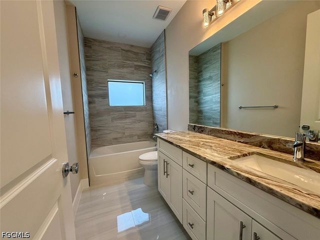 607 NW 8TH TER, Cape Coral, FL 33993
