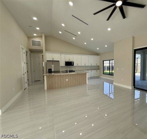 607 NW 8TH TER, Cape Coral, FL 33993