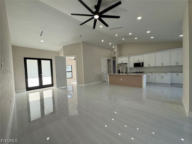 607 NW 8TH TER, Cape Coral, FL 33993