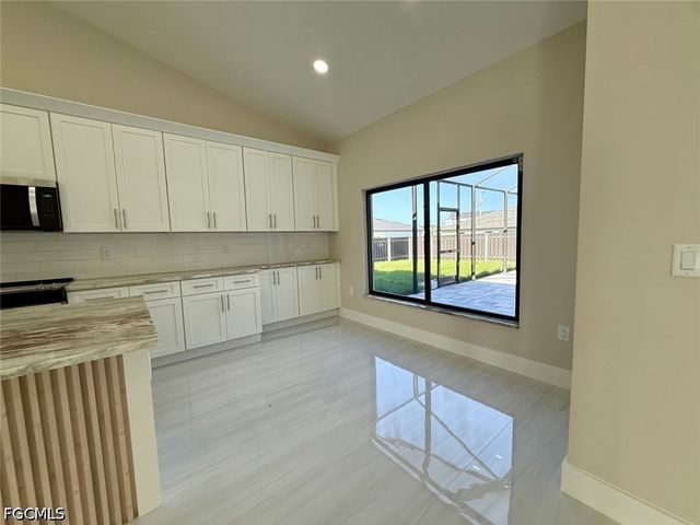 607 NW 8TH TER, Cape Coral, FL 33993