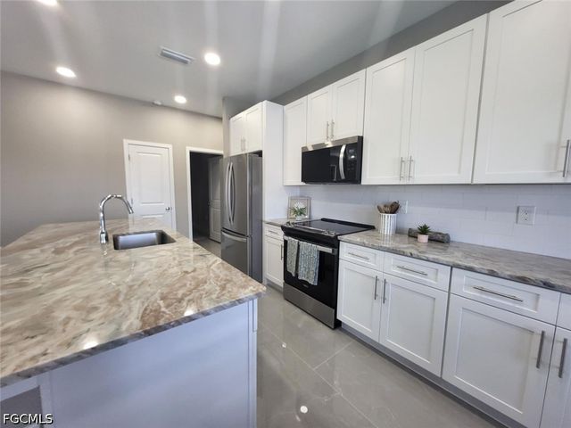 607 NW 8TH TER, Cape Coral, FL 33993