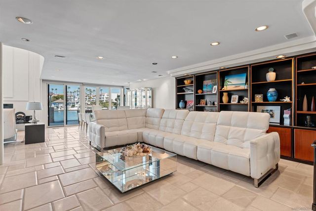 39 The Point, Coronado, CA 92118