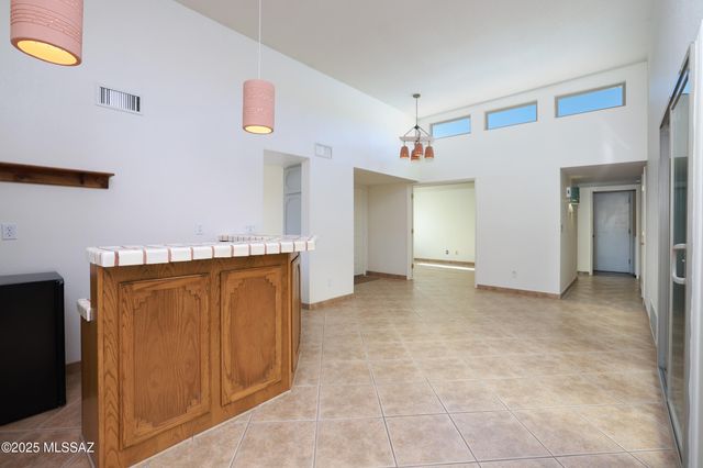 8674 N Arnold Palmer Drive, Tucson, AZ 85742