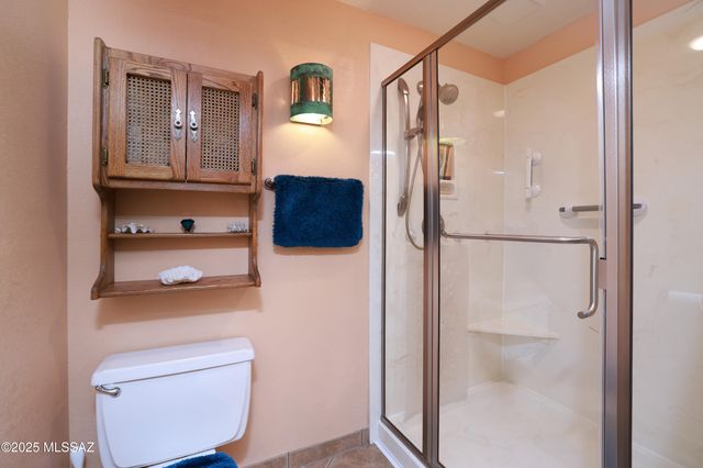 8674 N Arnold Palmer Drive, Tucson, AZ 85742