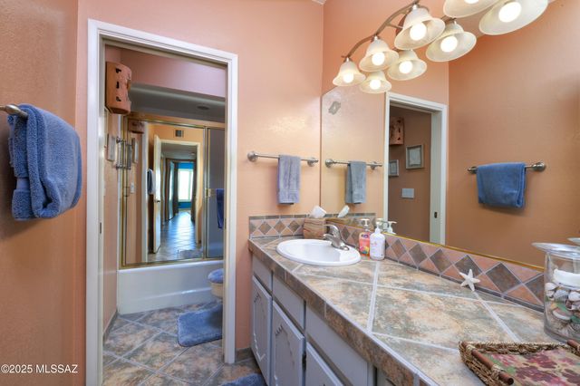 8674 N Arnold Palmer Drive, Tucson, AZ 85742