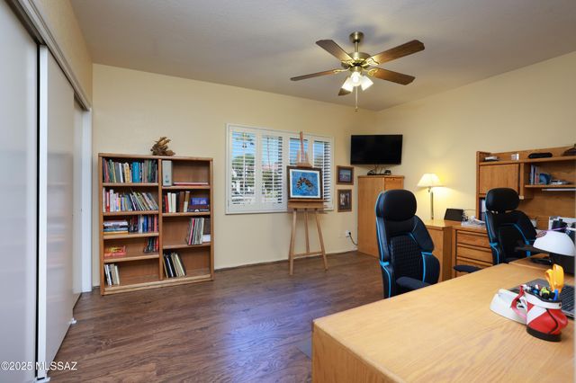 8674 N Arnold Palmer Drive, Tucson, AZ 85742