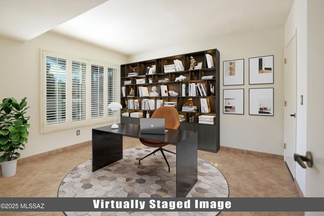 8674 N Arnold Palmer Drive, Tucson, AZ 85742