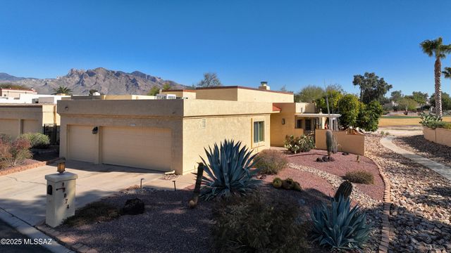 8674 N Arnold Palmer Drive, Tucson, AZ 85742