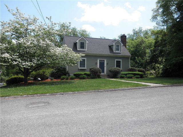 36 Wildflower Drive, Seekonk, MA 02771