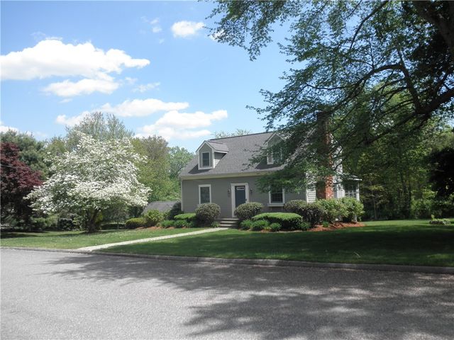 36 Wildflower Drive, Seekonk, MA 02771